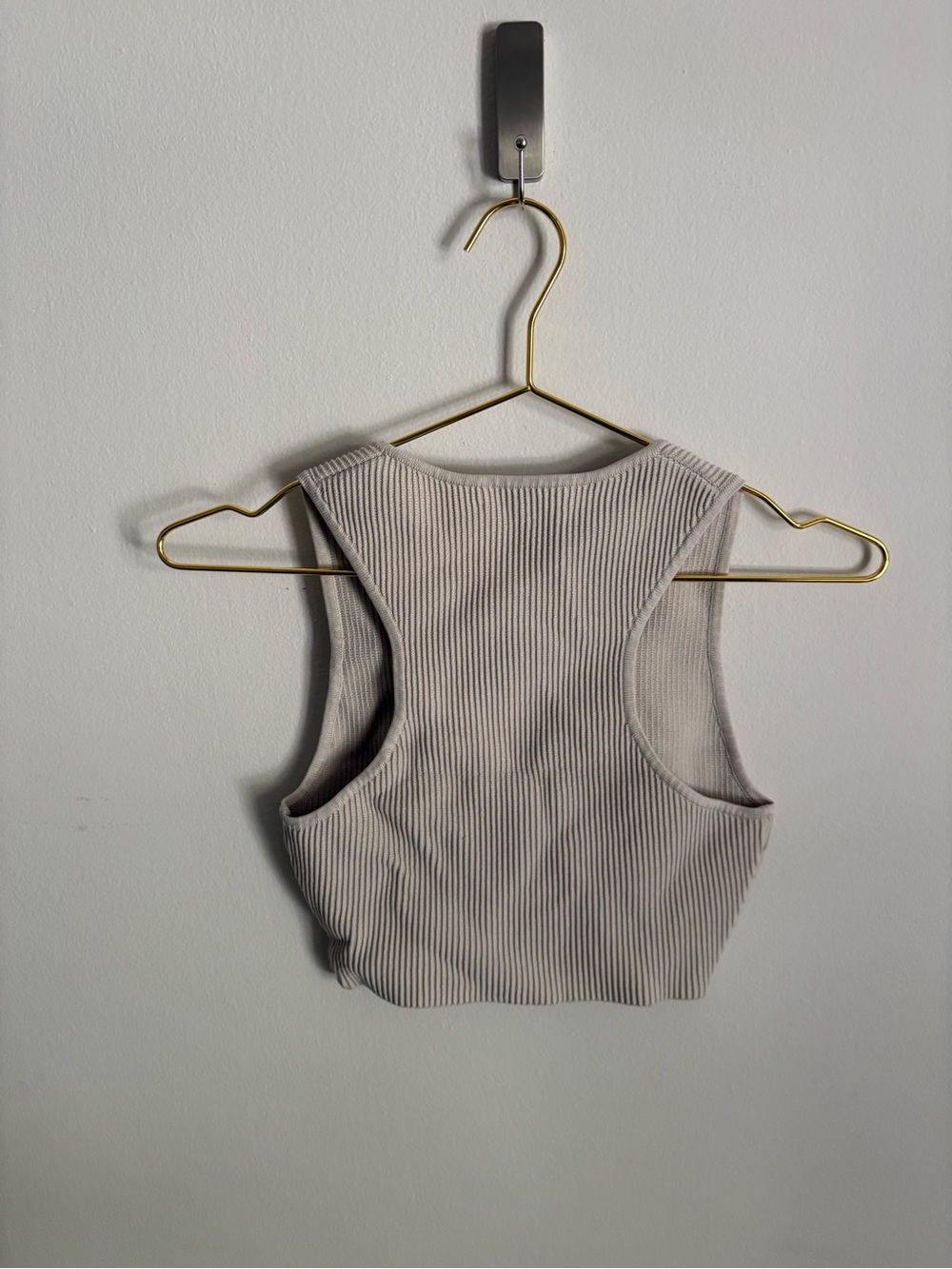 Aritzia Babaton Contour Ribbed Crop Tank Top - Picture 6 of 6